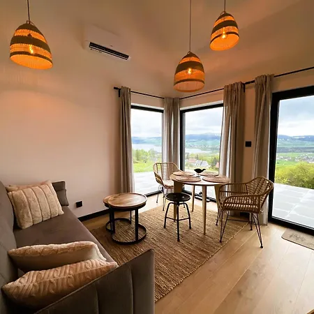 Czarne Ptaszki 度假居 *